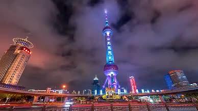 最新原创上海东方明珠塔夜景广角延时拍摄视频的预览图